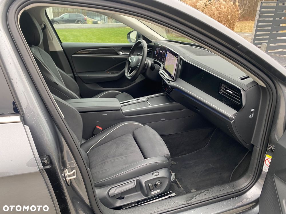 Volkswagen Passat 2.0 TDI EVO Elegance DSG - 9