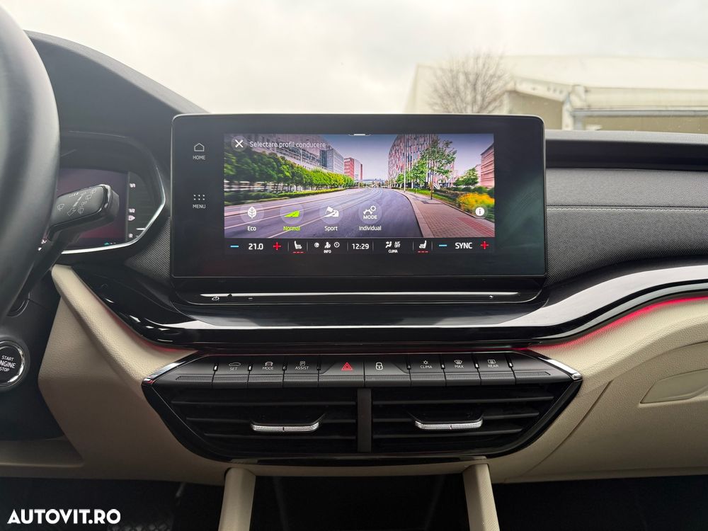 Skoda Octavia Combi 2.0 TDI DSG Premium Edition - 21