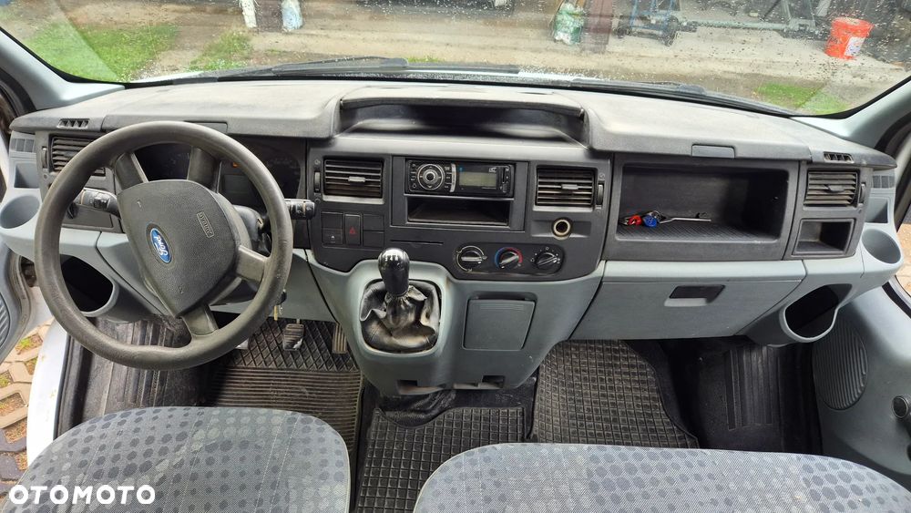 Ford Transit - 9