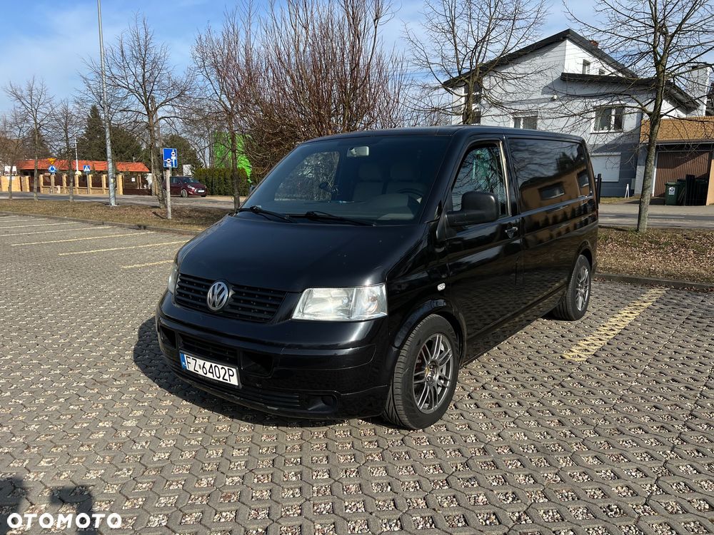 Volkswagen Transporter - 1