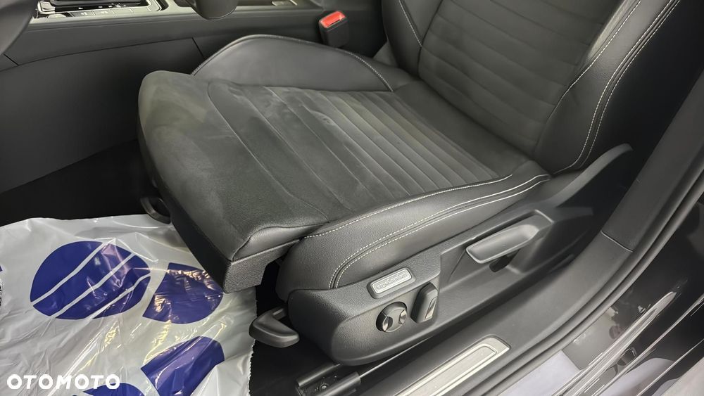 Volkswagen Passat 2.0 TDI EVO Elegance DSG - 13