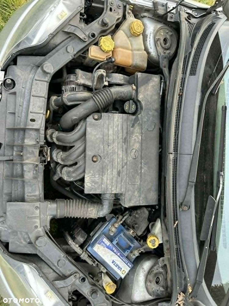 Mazda 2 - 8