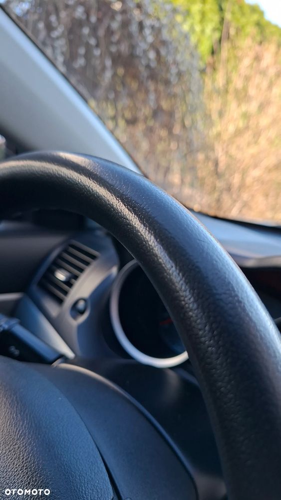 Mitsubishi Lancer 1.5 - 23