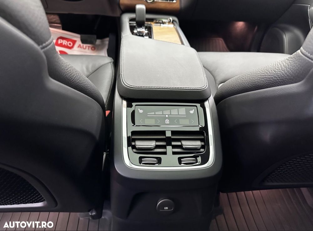 Volvo XC 90 T8 AWD PHEV Plus Dark - 10