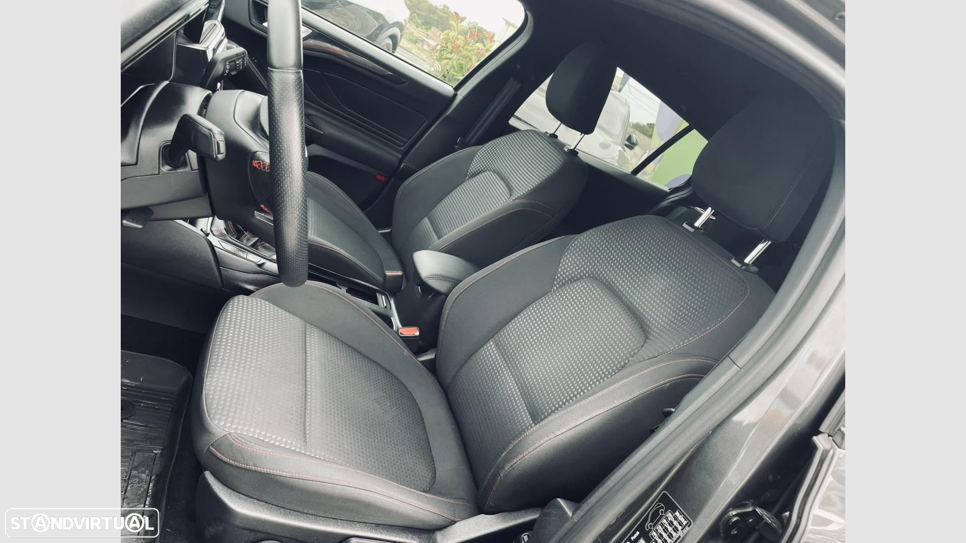 Ford Focus 1.5 TDCi EcoBlue ST-Line - 9