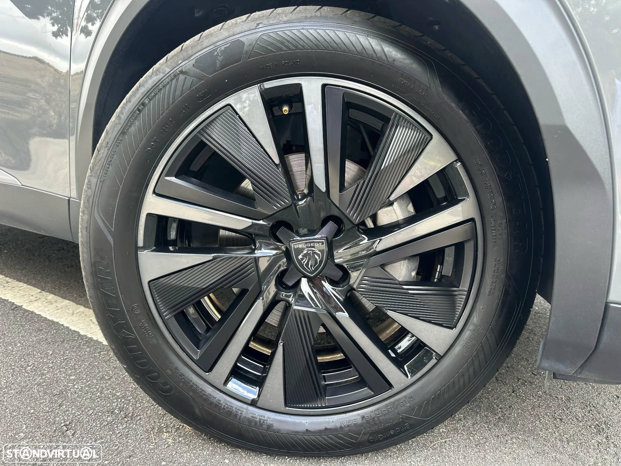 Peugeot e-2008 50 kWh GT Pack - 3