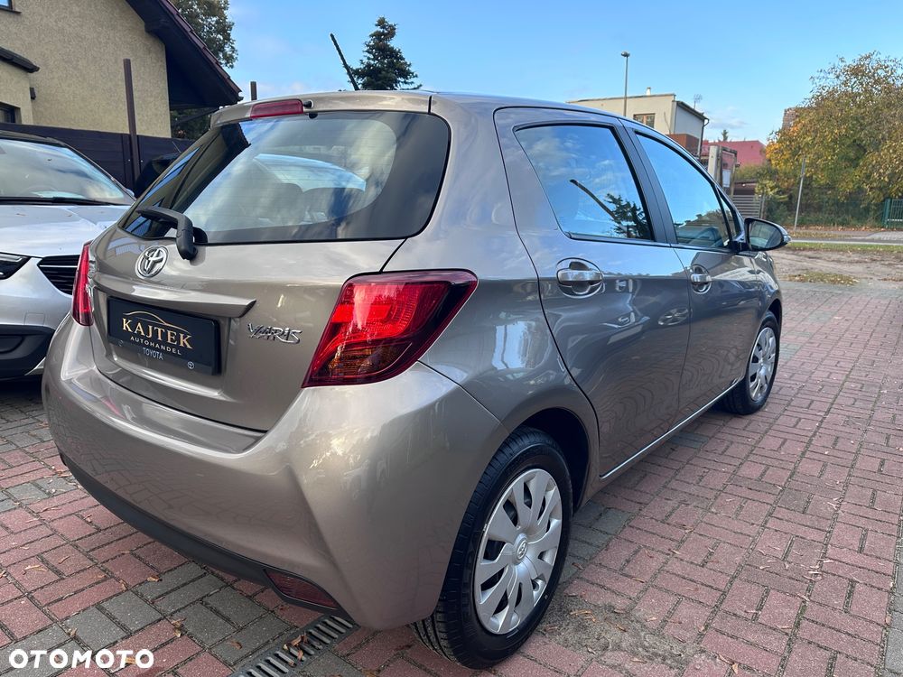 Toyota Yaris - 4