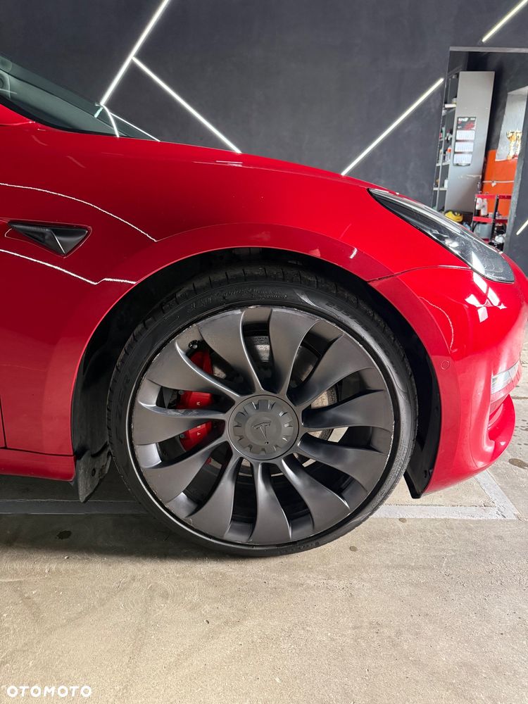 Tesla Model 3 - 3