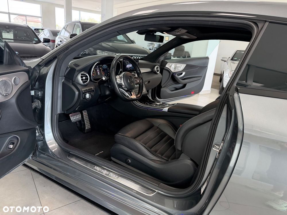 Mercedes-Benz Klasa C 300 9G-TRONIC AMG Line - 21
