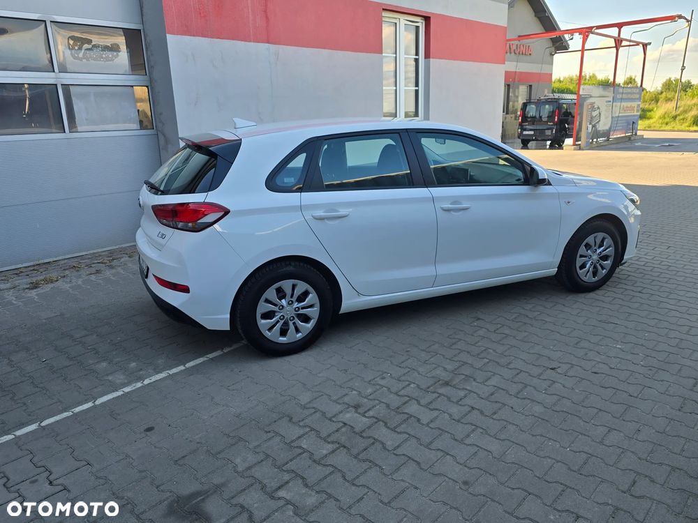 Hyundai i30 1.5 DPI Modern - 12