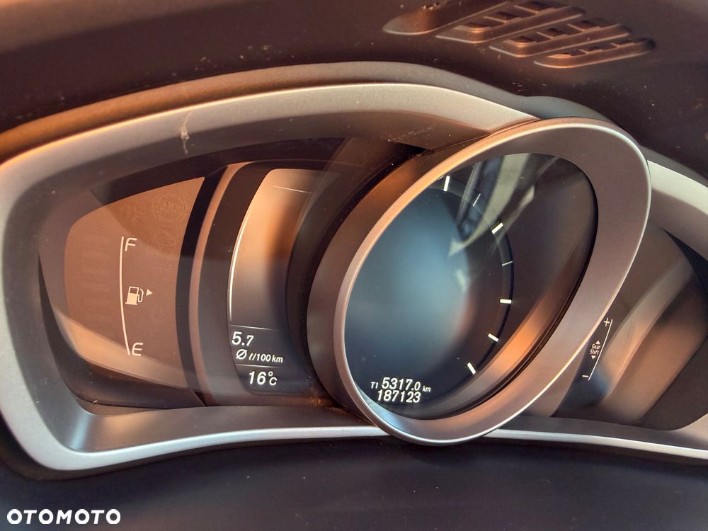 Volvo V40 D2 RDesign - 8