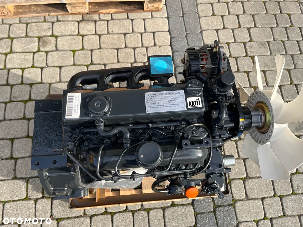 SILNIK KIOTI 4A220LWS DAEDONG KUBOTA V2203 17000netto - 10