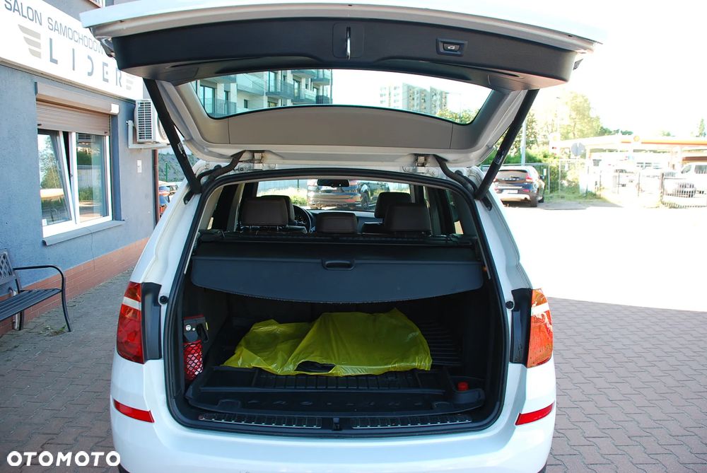 BMW X3 xDrive28i xLine - 16