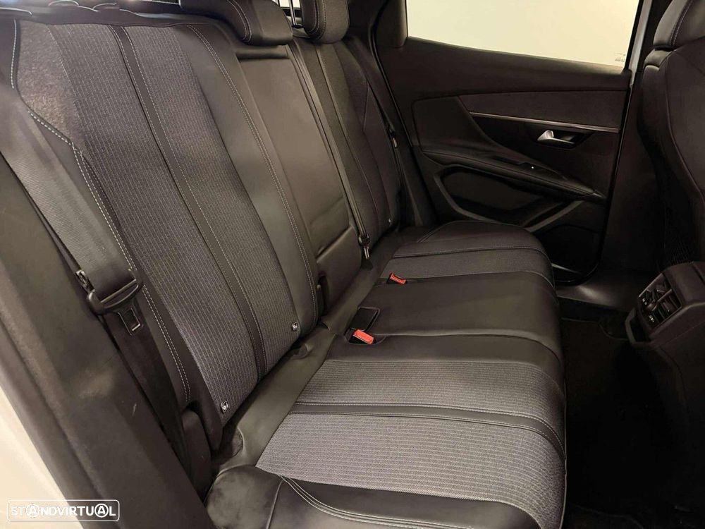 Peugeot 3008 1.5 BlueHDi Allure Pack - 23
