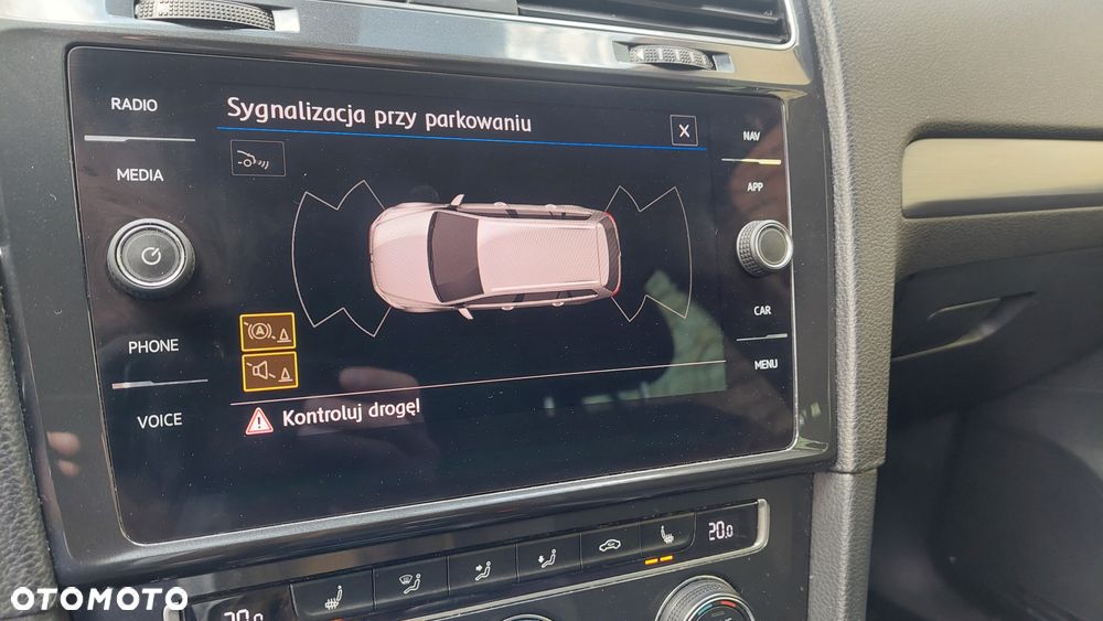 Volkswagen Golf - 16