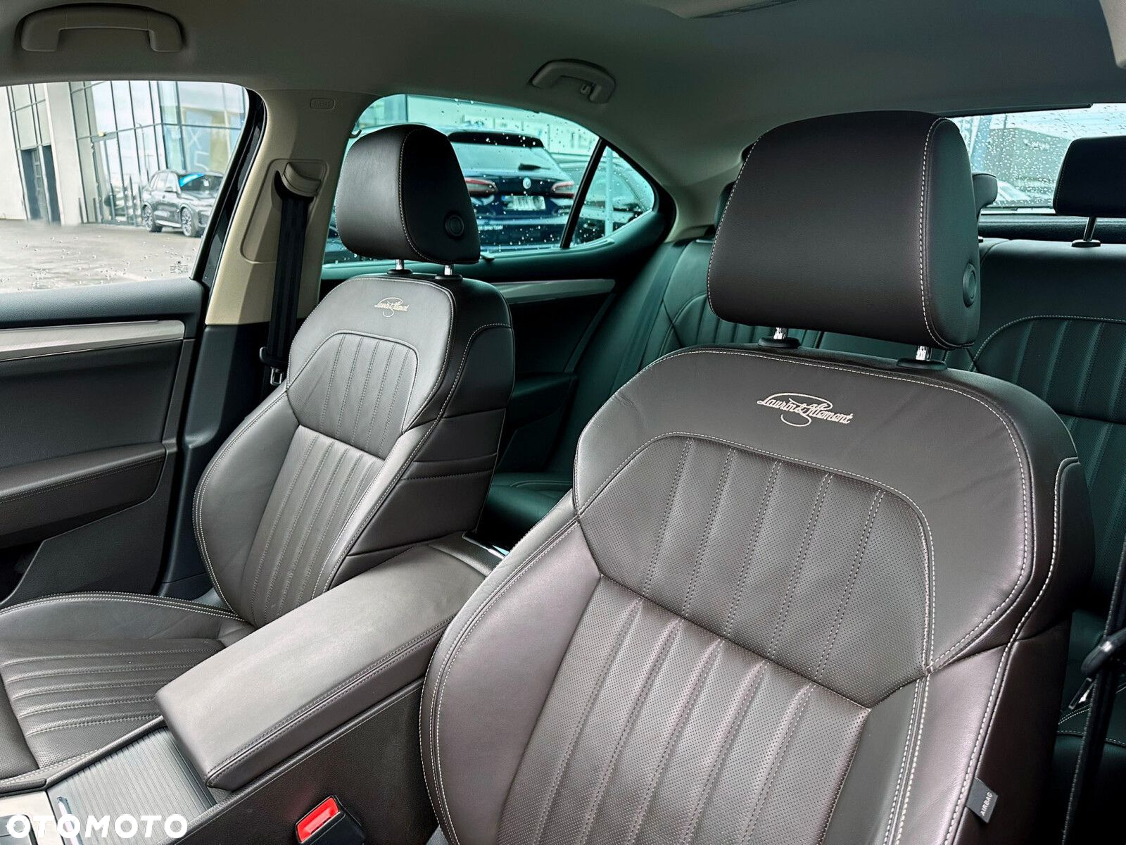 Skoda Superb 2.0 TSI 4x4 L&K DSG - 19