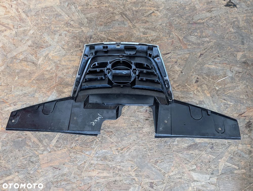 ATRAPA GRILL NISSAN JUKE F15 - 2