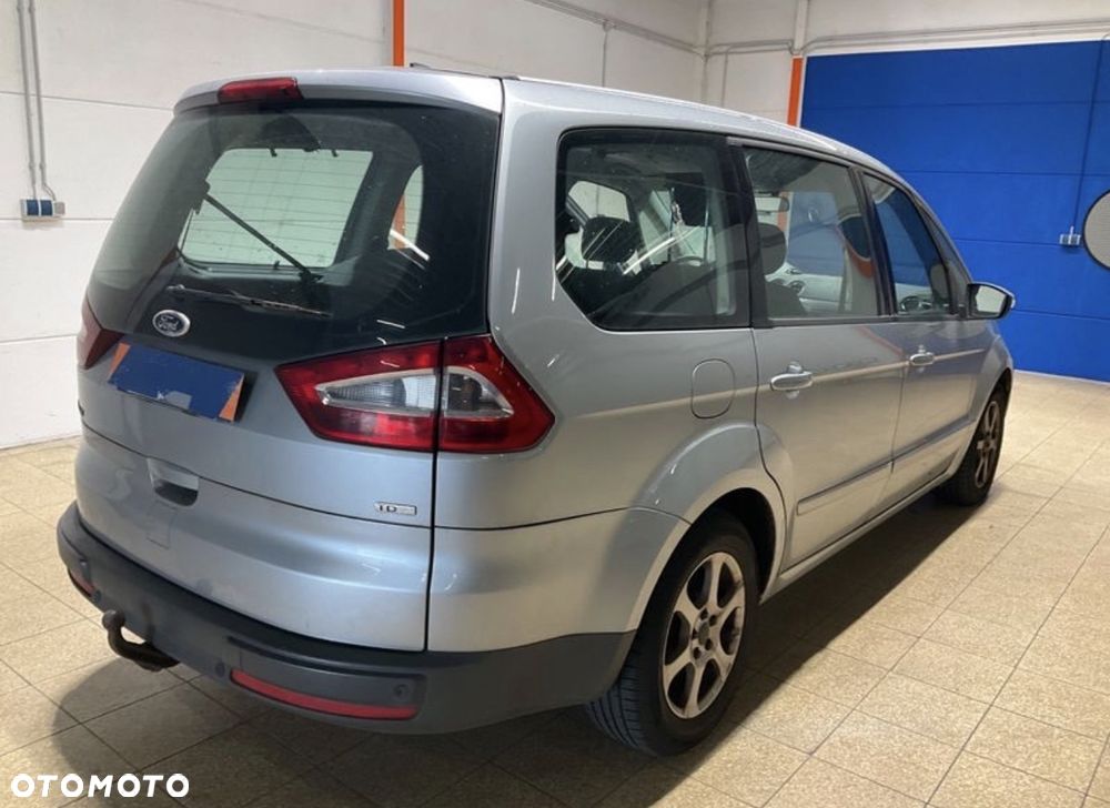 Ford Galaxy 2.0 TDCi Titanium - 3