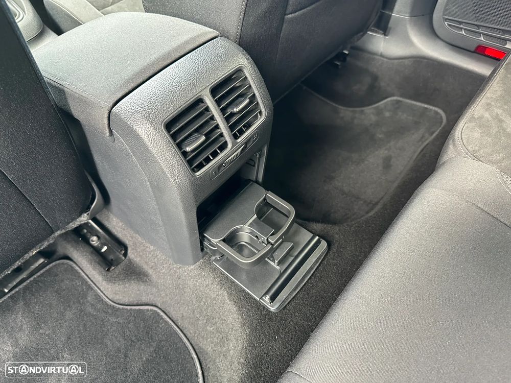 VW Golf 2.0 TDi BlueMotion Edition - 27