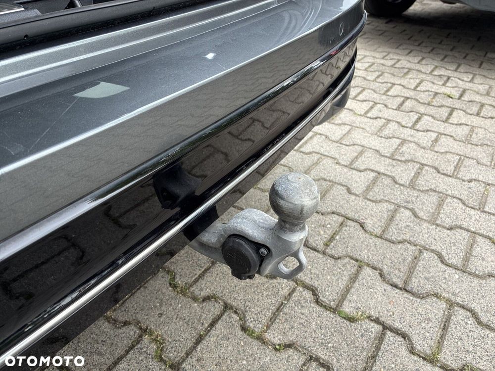 Volkswagen Passat Variant 2.0 TDI EVO Elegance DSG - 41