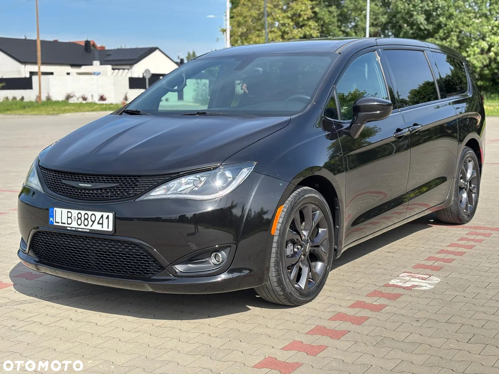 Chrysler Pacifica - 3