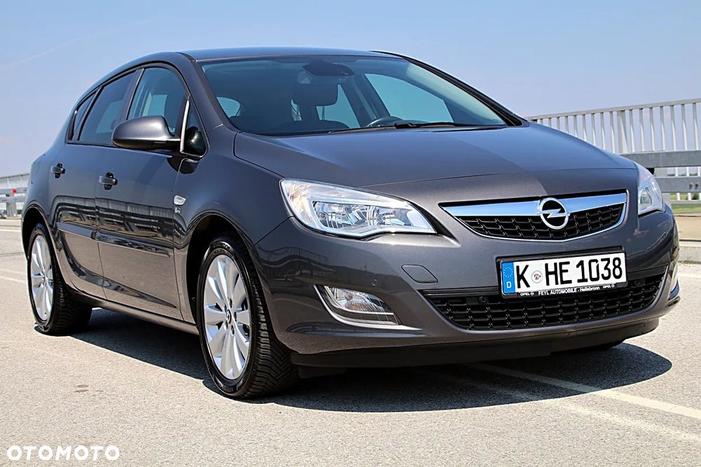Opel Astra 1.6 Edition Sport - 12