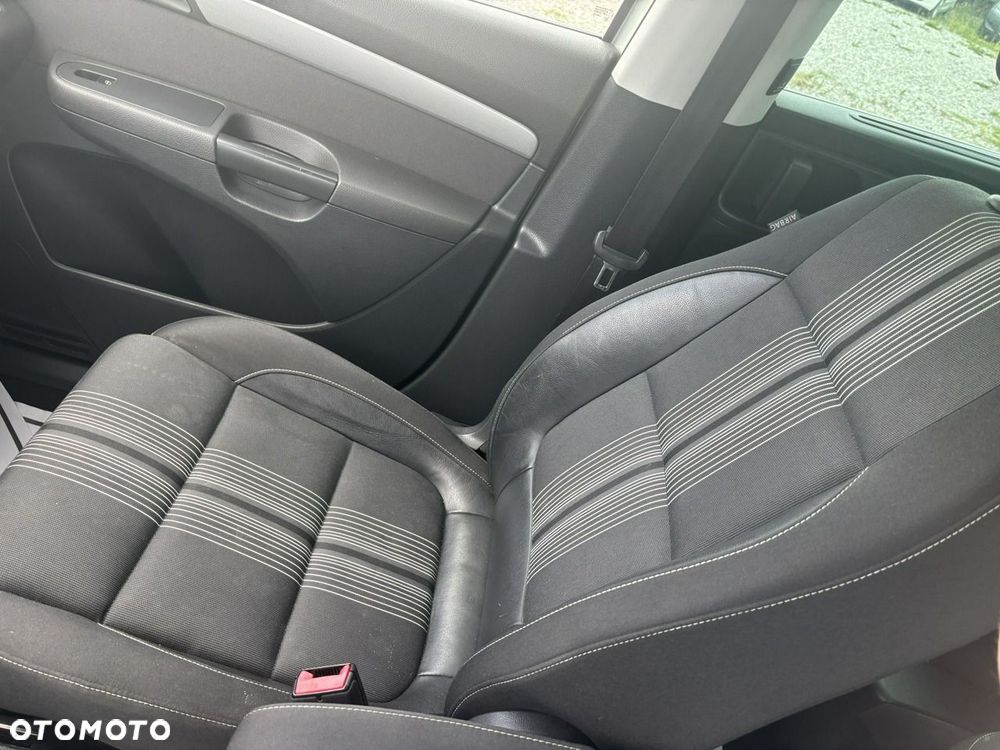Volkswagen Sharan - 29