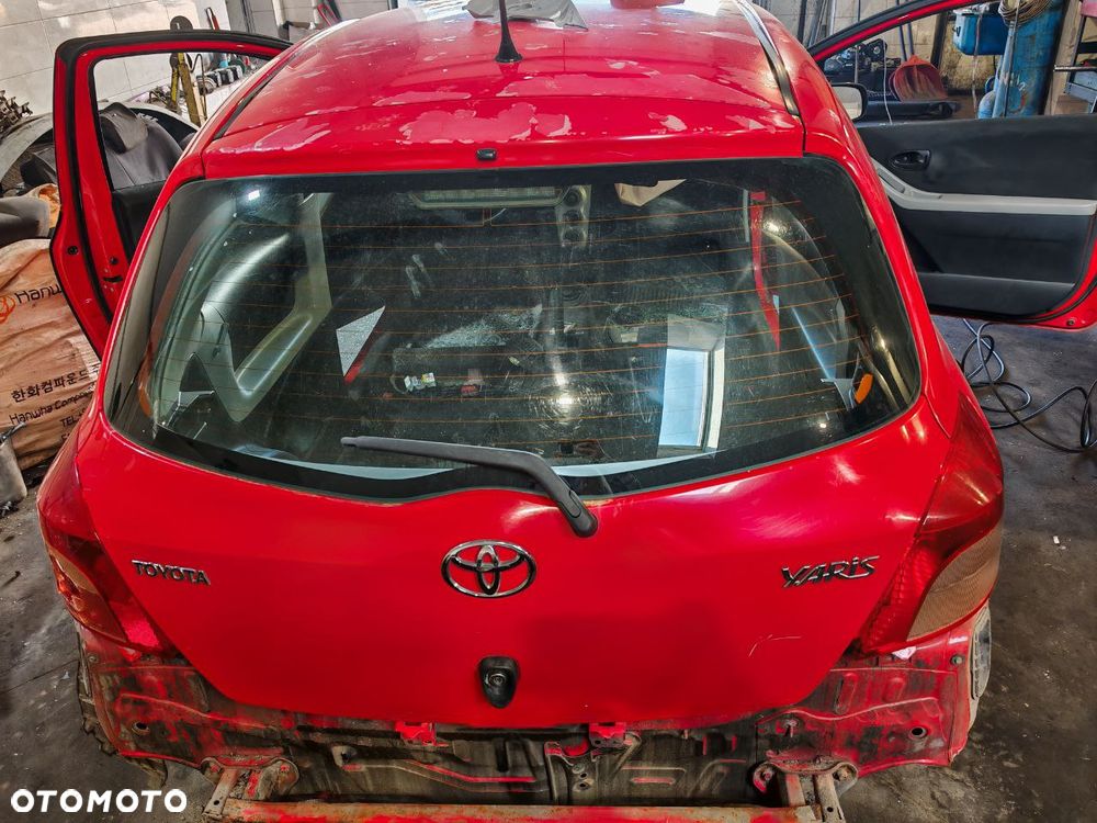 Klapa bagażnika Toyota Yaris II - 7