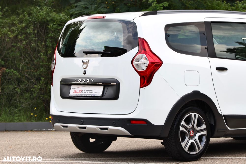 Dacia Lodgy TCe 130 GPF Stepway - 24