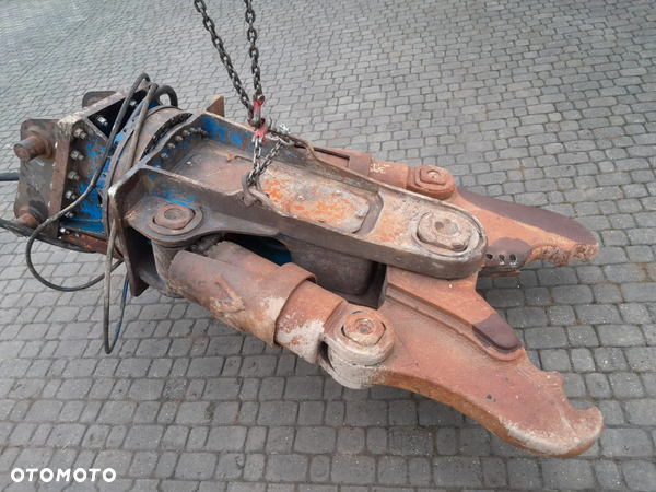 Nożyce 3V Trevi benne tnąco kruszące wyburzeniowe kleszcze rozbiórkowe fi80mm, waga 2,5t.