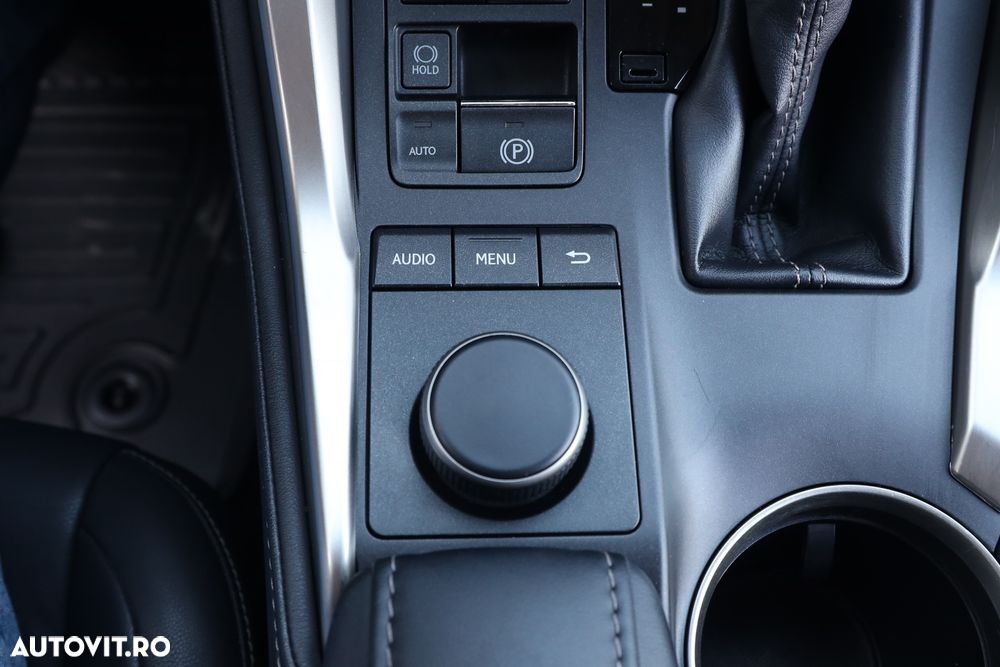 Lexus Seria NX 300h - 21