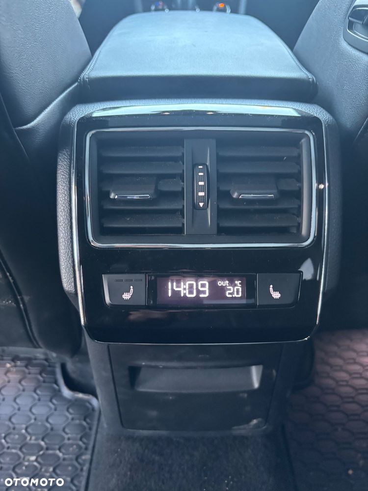 Skoda Superb 2.0 TDI DSG Style - 30