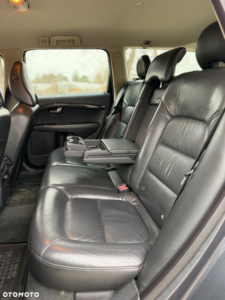 Volvo V70 2.5T Momentum - 9