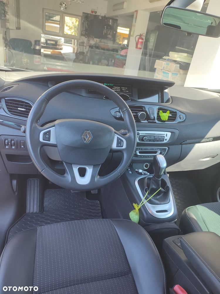 Renault Scenic 1.5 dCi Dynamique EDC - 17