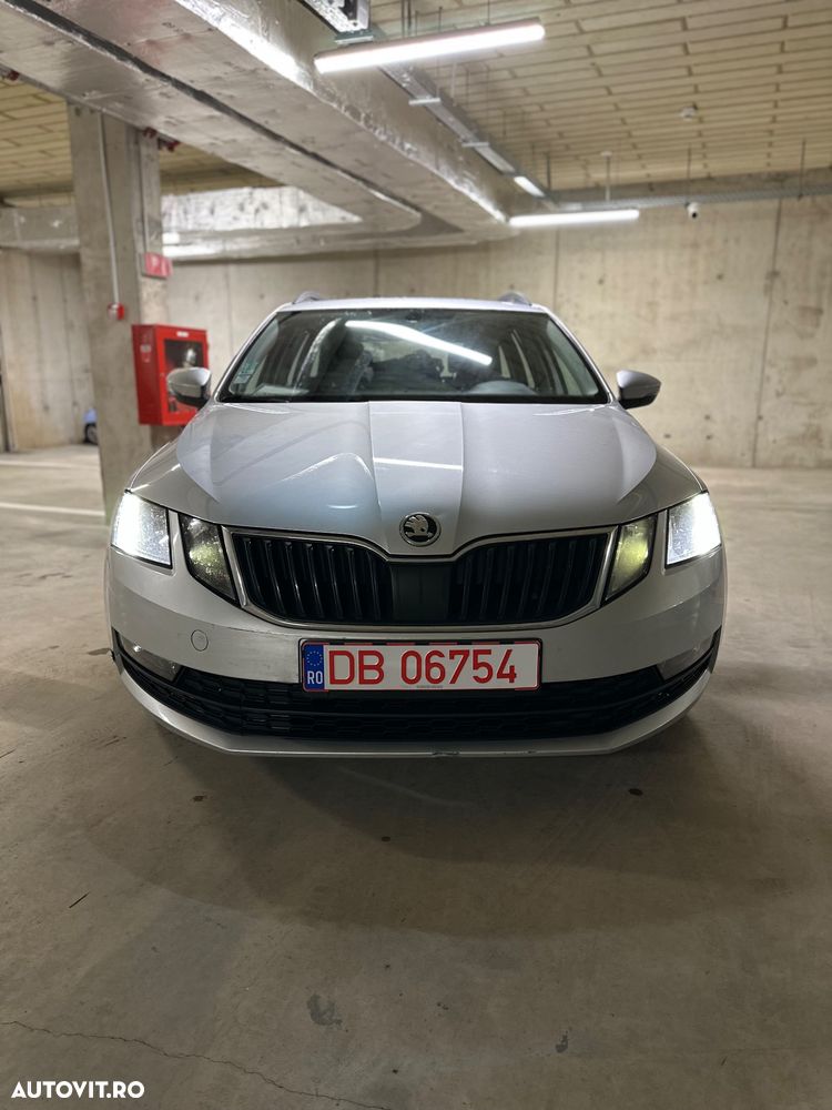 Skoda Octavia 1.6 TDI DSG Ambition - 3