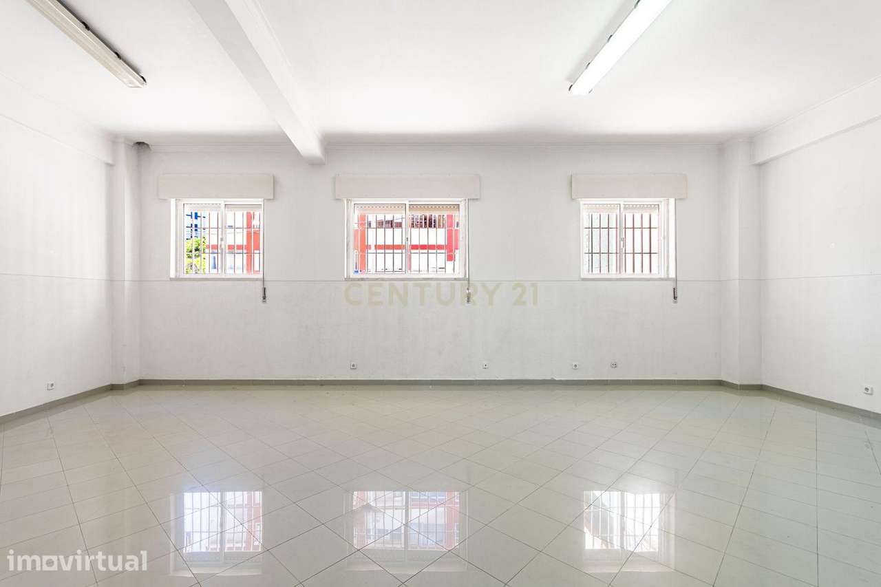 Loja para arrendamento em Odivelas - Localização Central e Acessível - Grande imagem: 5/11