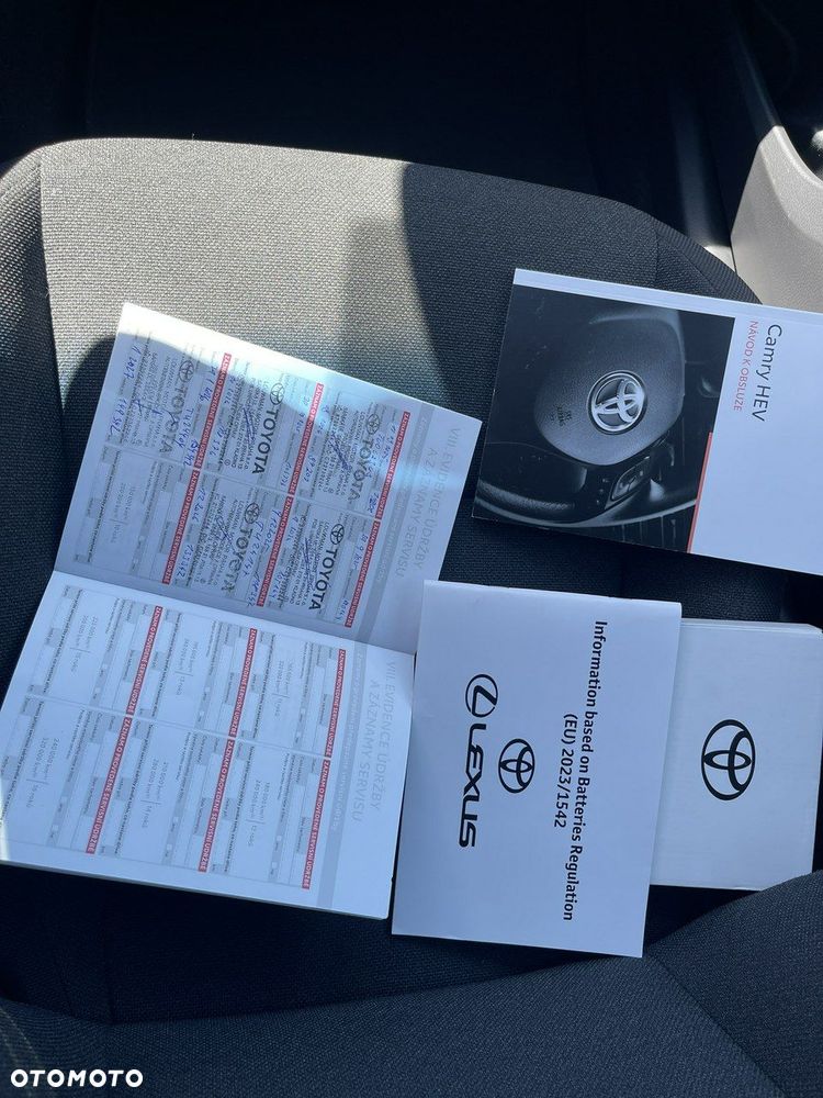 Toyota Camry 2.5 Hybrid Dynamic Force Comfort e-CVT - 16