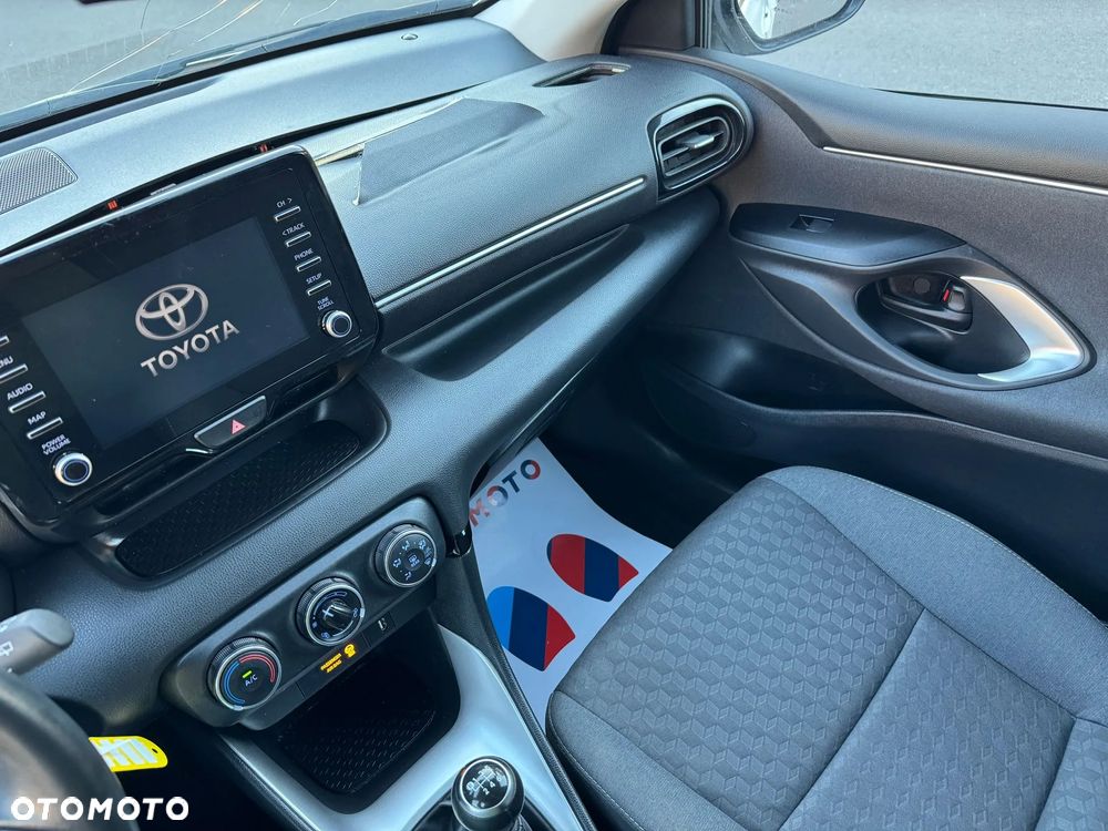Toyota Yaris 1.5 Active - 12