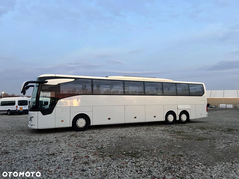 Mercedes-Benz Tourismo - 10