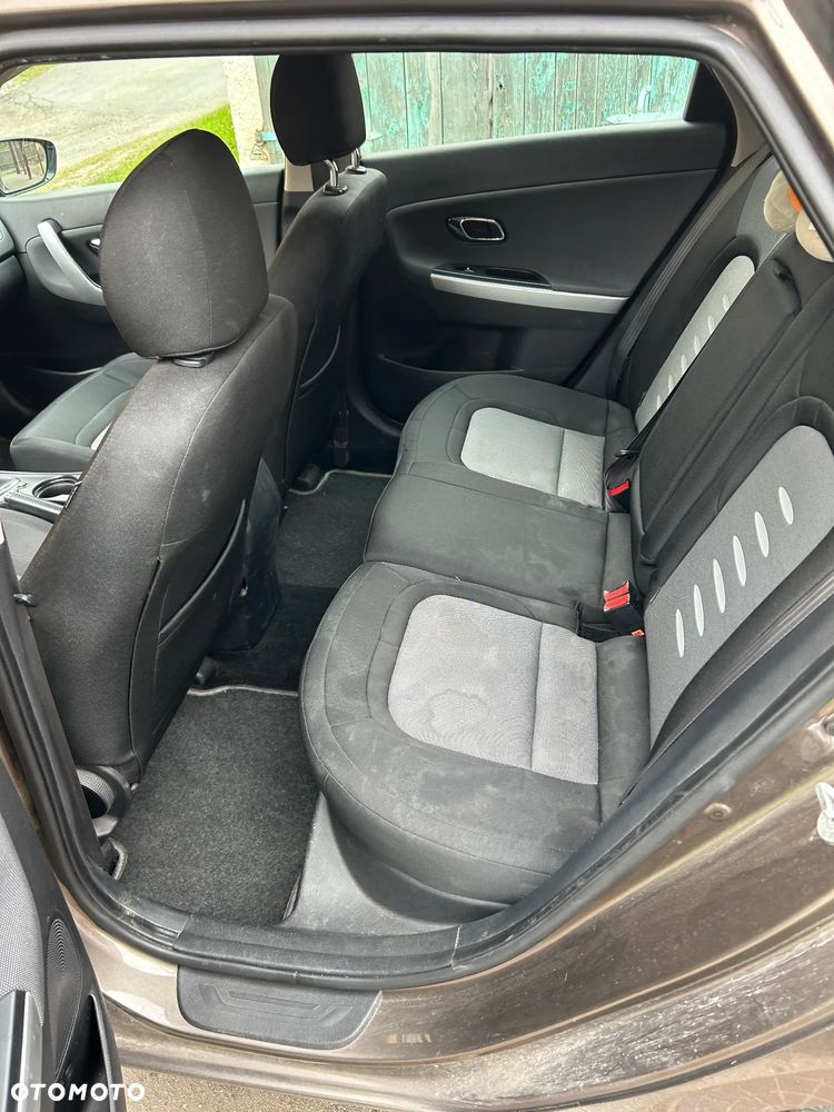 Kia Ceed 1.6 CRDi 128 Dream Team Edition - 7