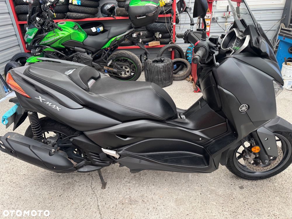 Yamaha X-max - 10