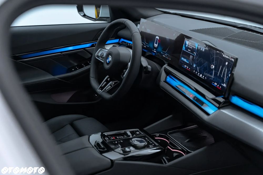 BMW Seria 5 520i mHEV M Sport - 31