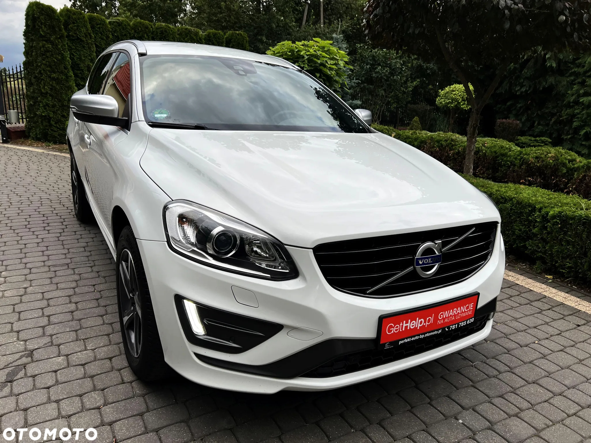 Volvo XC 60 D4 R-Design - 2