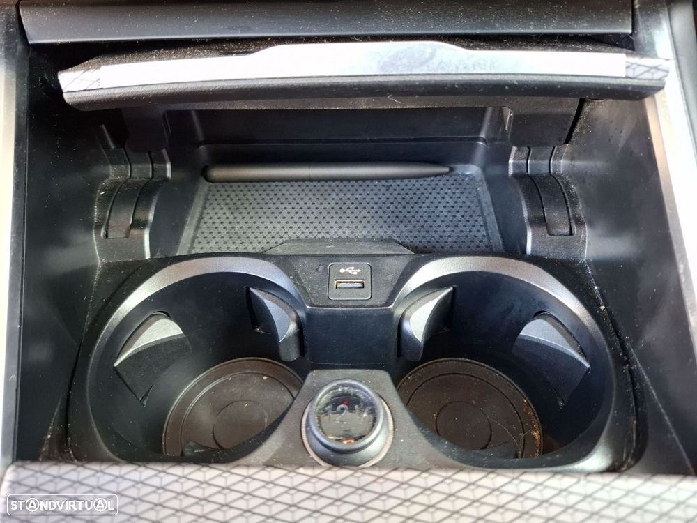 BMW 320 d Touring Pack Desportivo M Auto - 24