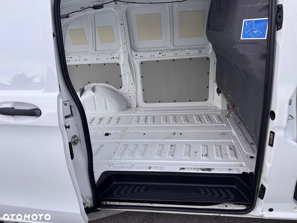 Mercedes-Benz Vito - 11