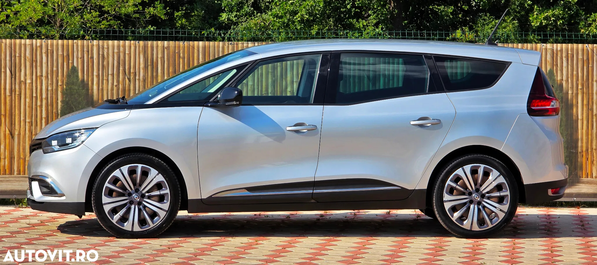 Renault Grand Scenic BLUE dCi 120 EDC BUSINESS EDITION - 6