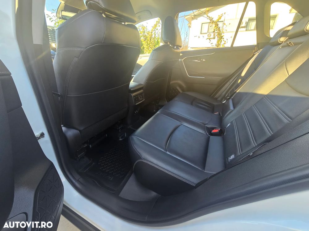 Toyota RAV4 2.0P CVT AWD Luxury - 12