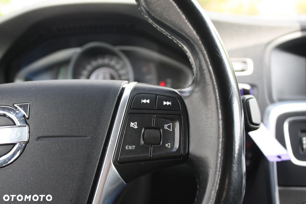 Volvo S60 D3 Geartronic Momentum - 25
