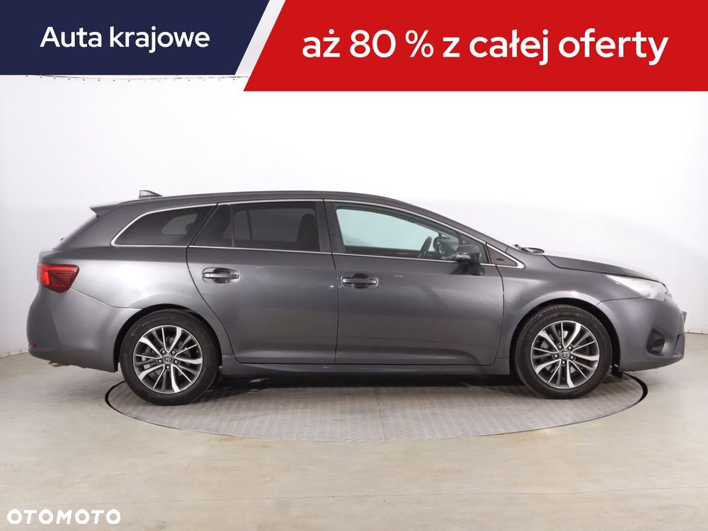 Toyota Avensis - 8