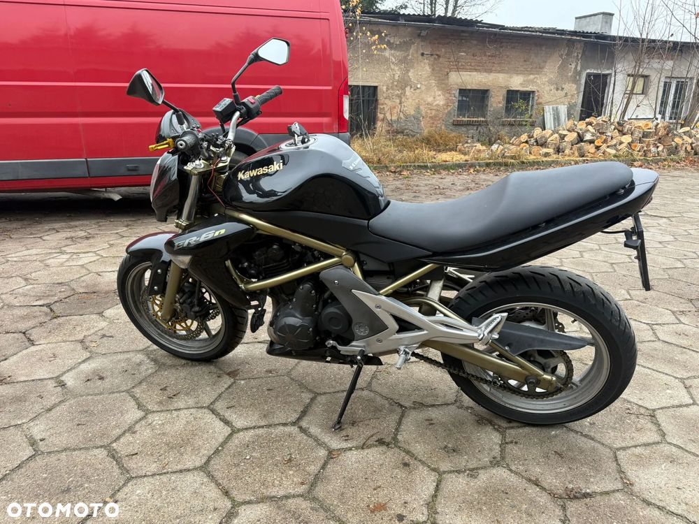 Kawasaki ER - 8